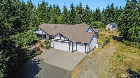 Photo of 15325 Glenshire Place SW, Port Orchard, WA 98367 (MLS # 2521487)