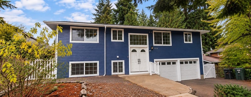 10756 Bartlett Ave NE