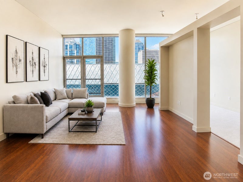 909 5th Avenue 1103