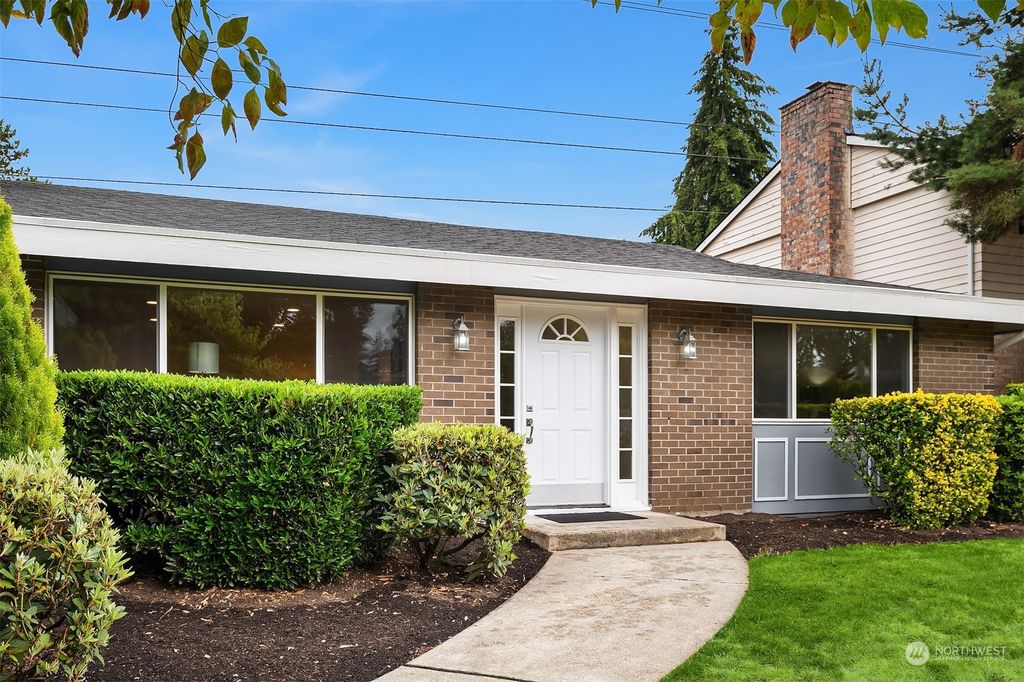 Photo of 6412 123rd Avenue SE, Bellevue, WA 98006 (MLS # 2270657)