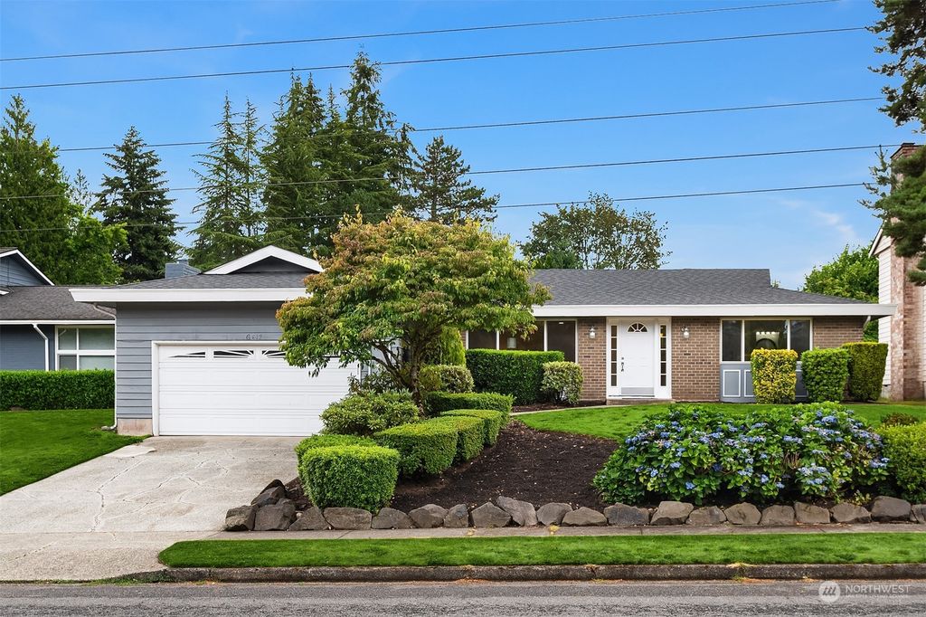 Photo of 6412 123rd Avenue SE, Bellevue, WA 98006 (MLS # 2270657)