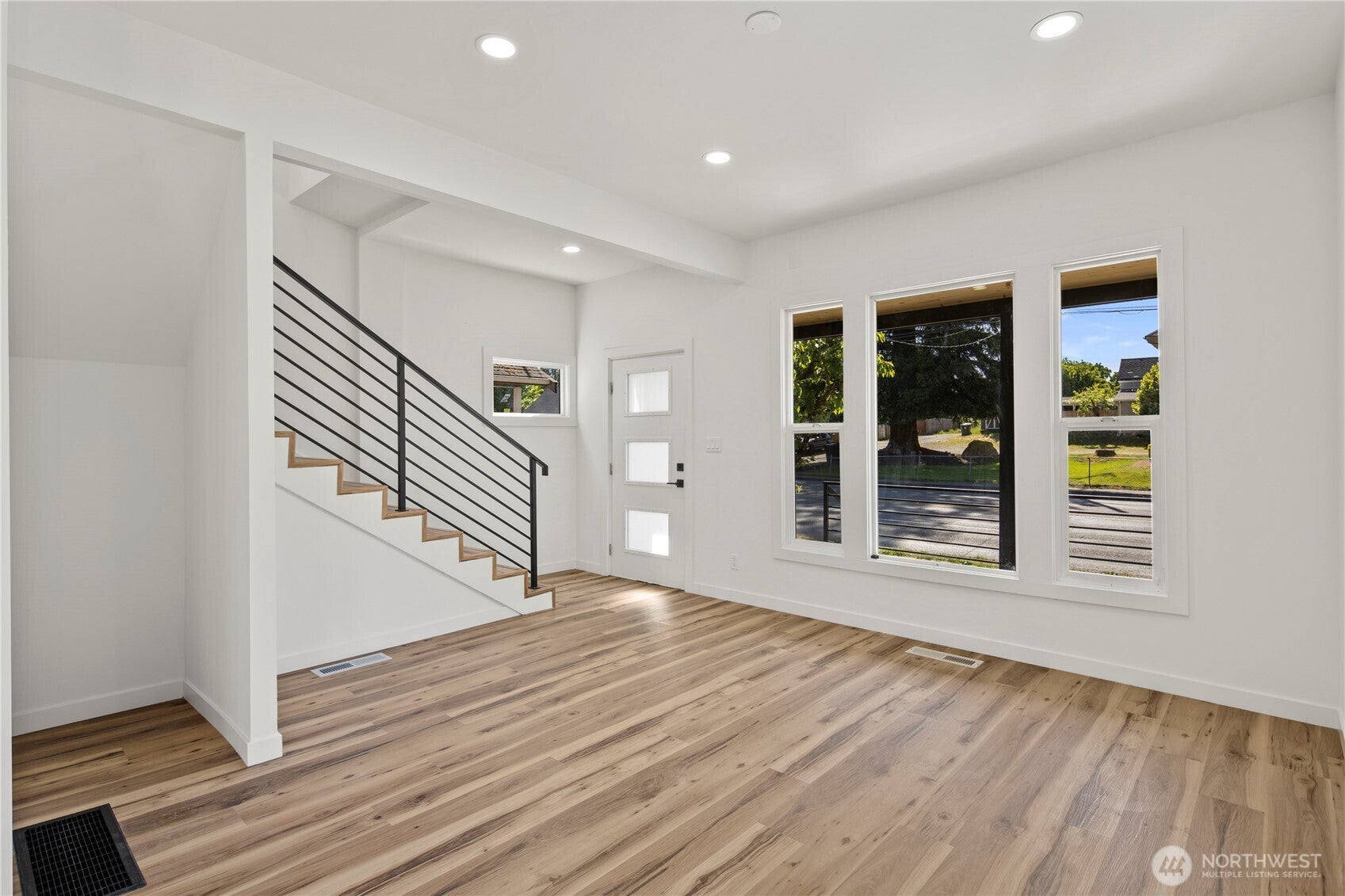 719 S Sprague Ave