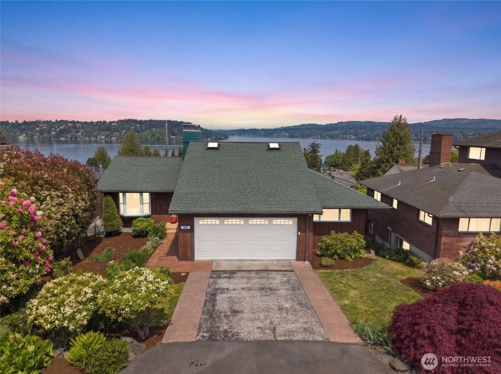 Photo of 10468 Forest Avenue S, Seattle, WA 98178 (MLS # 2524385)