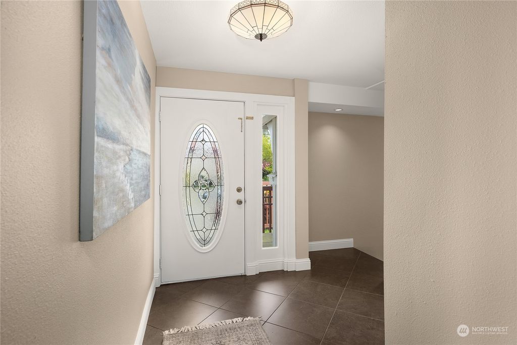 Photo of 802 Main Street, Edmonds, WA 98020 (MLS # 2065924)