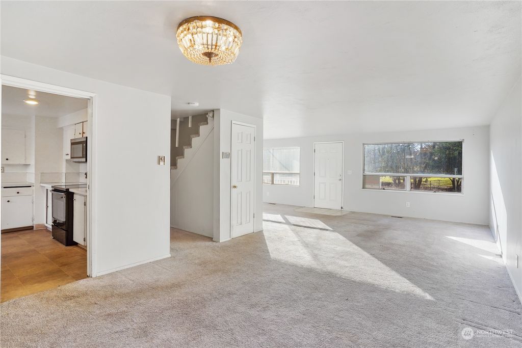 Photo of 2852 SW Genesee Street, Seattle, WA 98126 (MLS # 2330933)