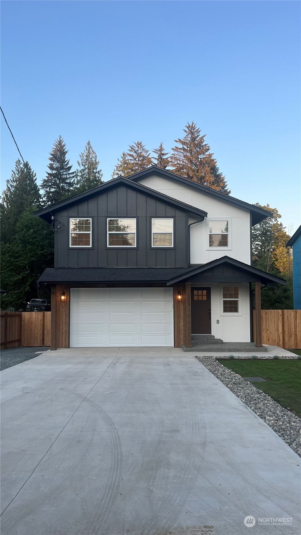 Photo of 303 Prospect Avenue, Granite Falls, WA 98252 (MLS # 2264343)