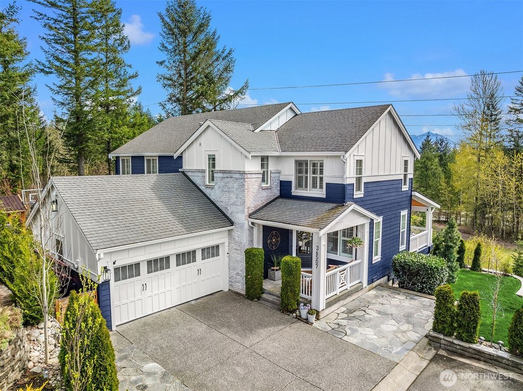 Photo of 36507 SE Isley Street, Snoqualmie, WA 98065 (MLS # 2348749)