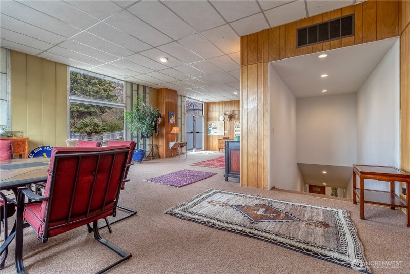 308 S 6th Street
