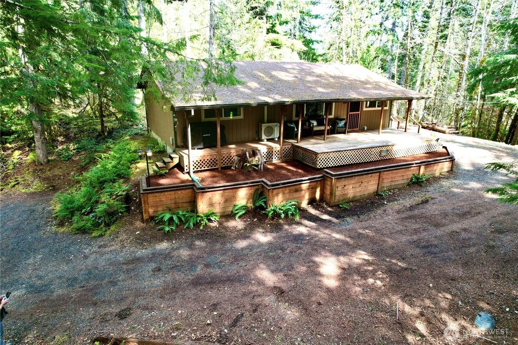 Photo of 961 N Potlatch Drive, Hoodsport, WA 98548 (MLS # 2494628)