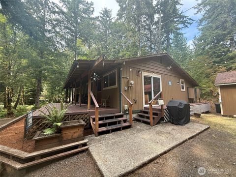 Photo of 961 N Potlatch Drive, Hoodsport, WA 98548 (MLS # 2494628)