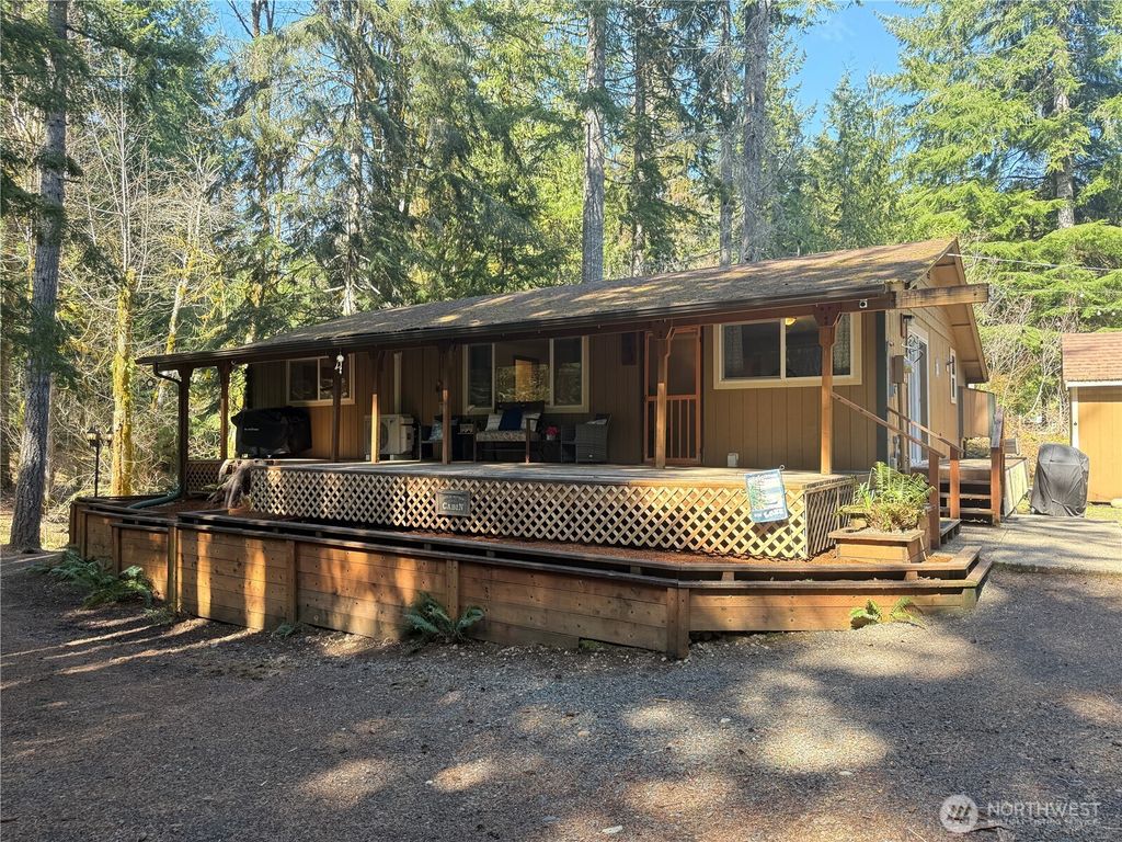 Photo of 961 N Potlatch Drive, Hoodsport, WA 98548 (MLS # 2494628)