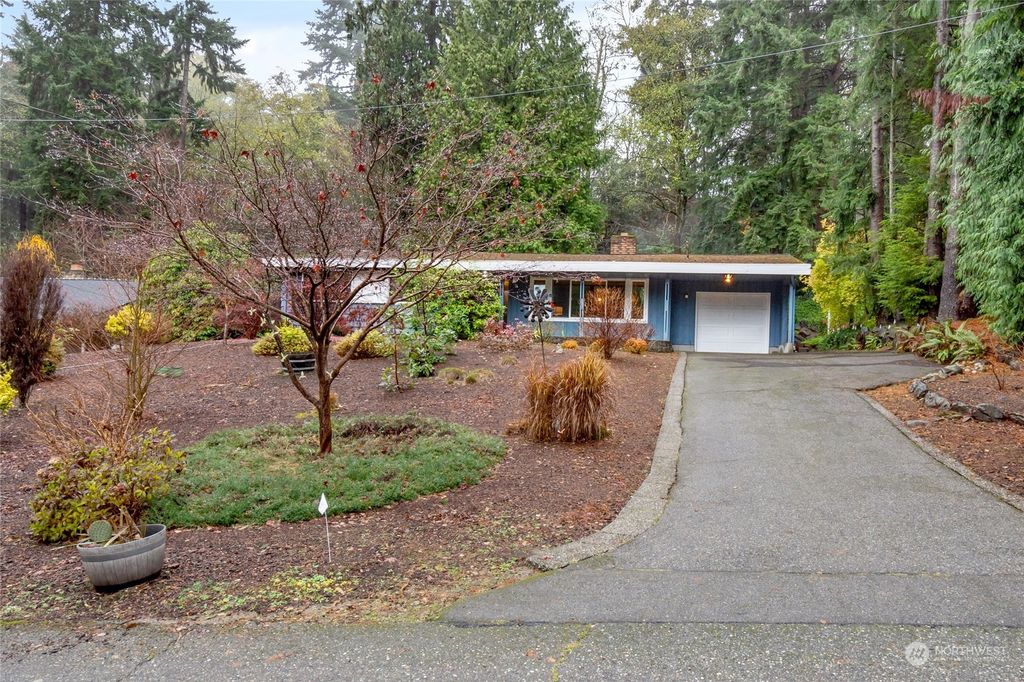 Photo of 24025 95th Place W, Edmonds, WA 98020 (MLS # 2184371)