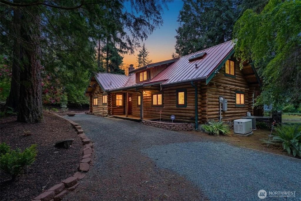Photo of 19125 233rd Avenue NE, Woodinville, WA 98077 (MLS # 2525973)