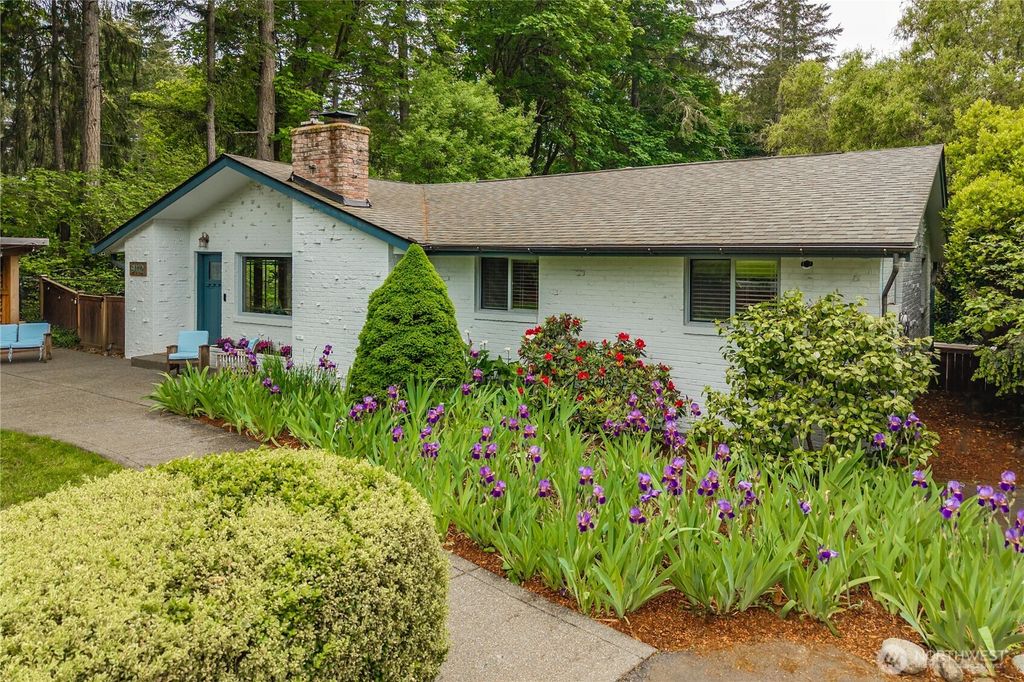 Photo of 9112 82nd Avenue NW, Gig Harbor, WA 98332 (MLS # 2525918)