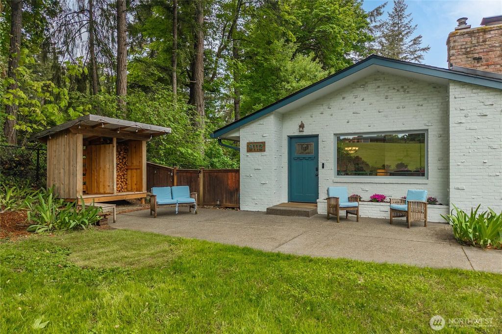 Photo of 9112 82nd Avenue NW, Gig Harbor, WA 98332 (MLS # 2525918)
