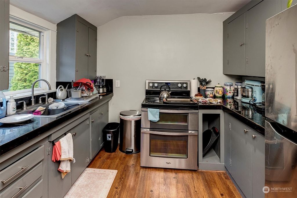 Photo of 5206 S 2nd Avenue, Everett, WA 98203 (MLS # 2219558)
