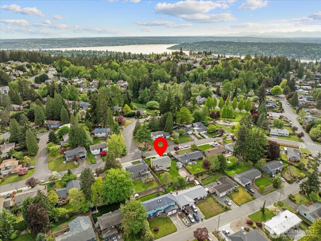 Photo of 7344 125th Place SE, Newcastle, WA 98056 (MLS # 2405406)