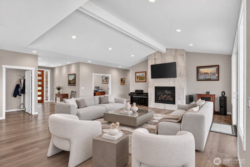 1409 Village Heights Place