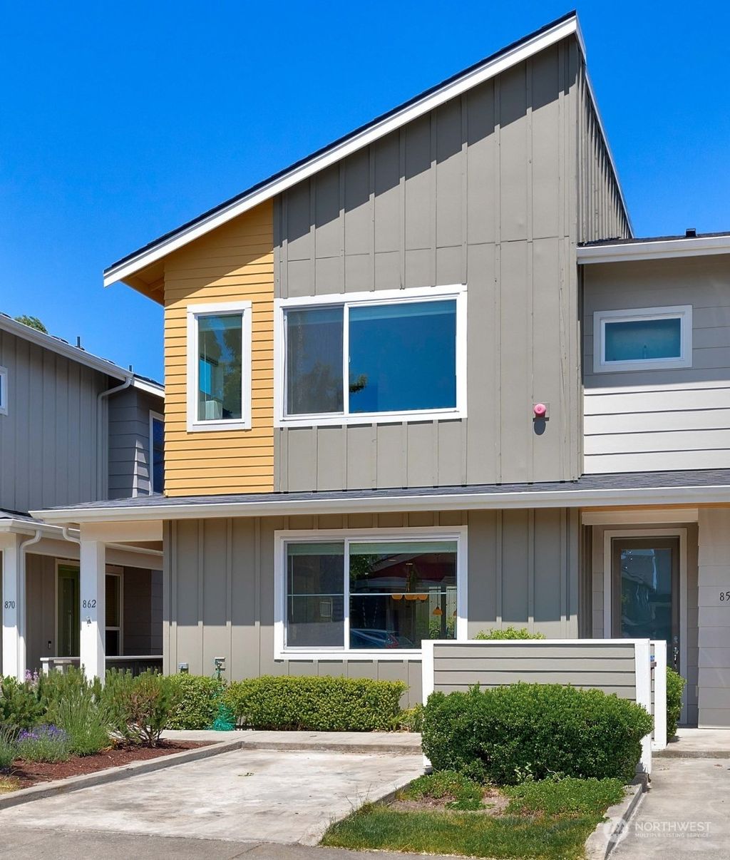 Photo of 862 SW 96th Place, Seattle, WA 98106 (MLS # 2077006)