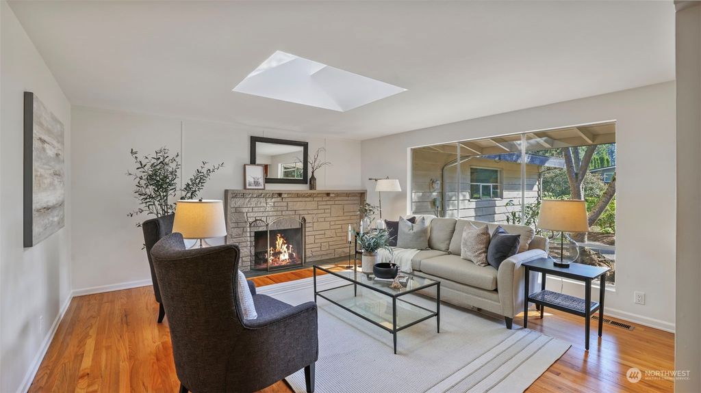 Photo of 1265 165th Avenue SE, Bellevue, WA 98008 (MLS # 2211337)