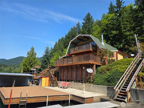 Photo of 350 Longfellow Road, Port Angeles, WA 98363 (MLS # 2569895)