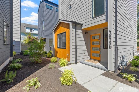 Photo of 3934 B S Angeline Street, Seattle, WA 98118 (MLS # 2558448)