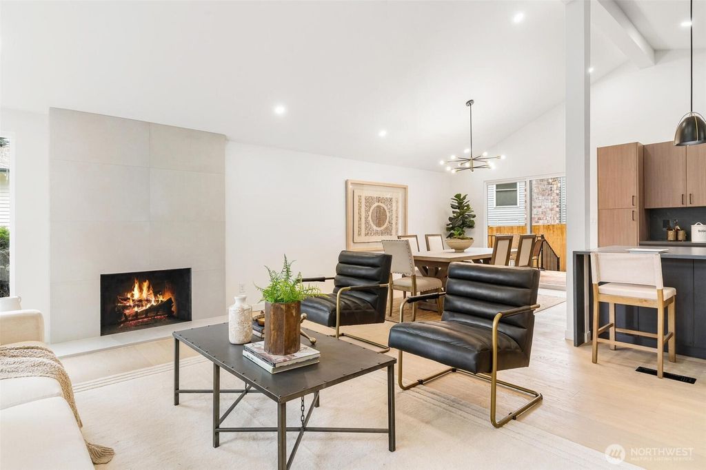 Photo of 13163 93rd Avenue NE, Kirkland, WA 98034 (MLS # 2488820)