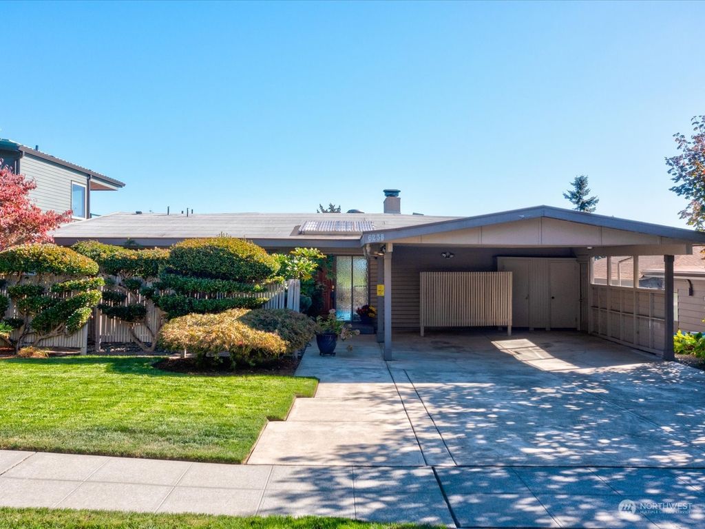 Photo of 6238 50th Avenue NE, Seattle, WA 98115 (MLS # 2006253)