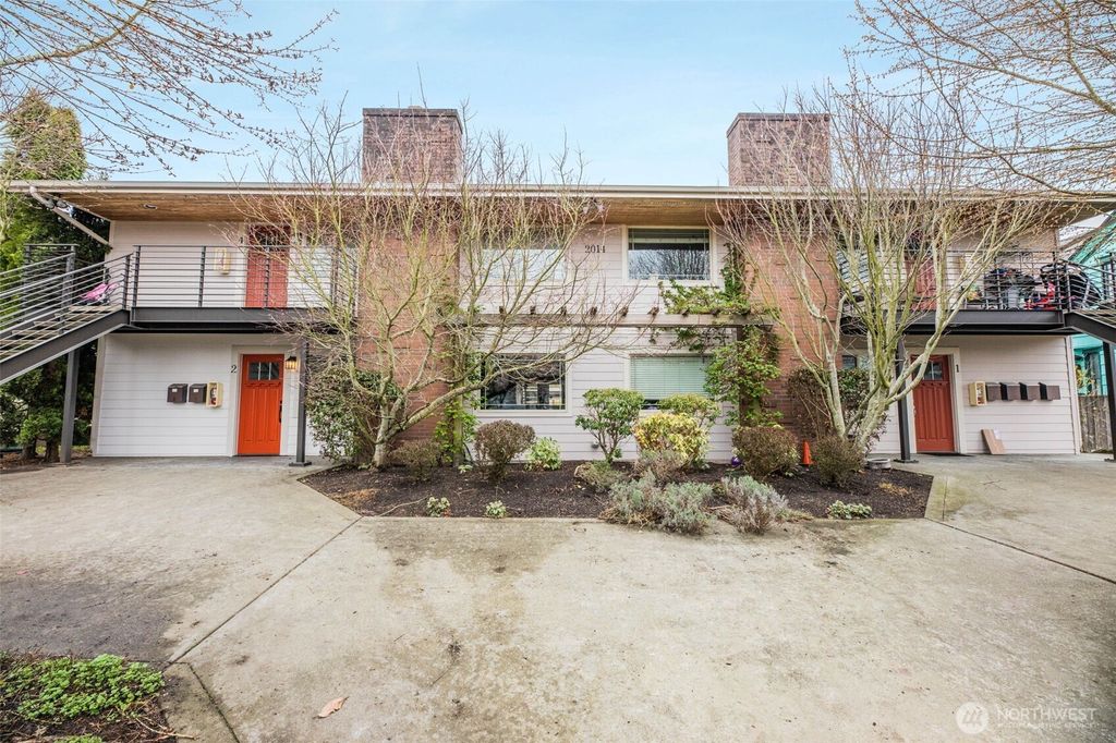 Photo of 2014 Hoyt Avenue, Everett, WA 98201 (MLS # 2409510)