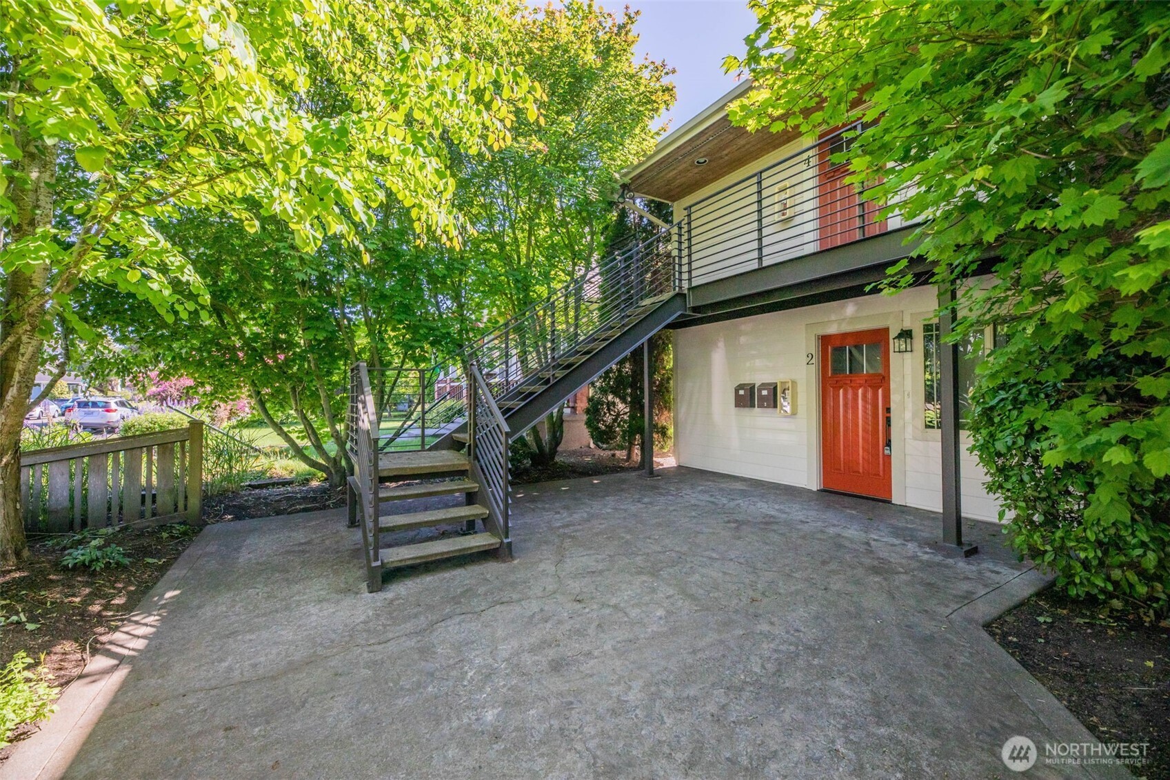 2014 Hoyt Avenue