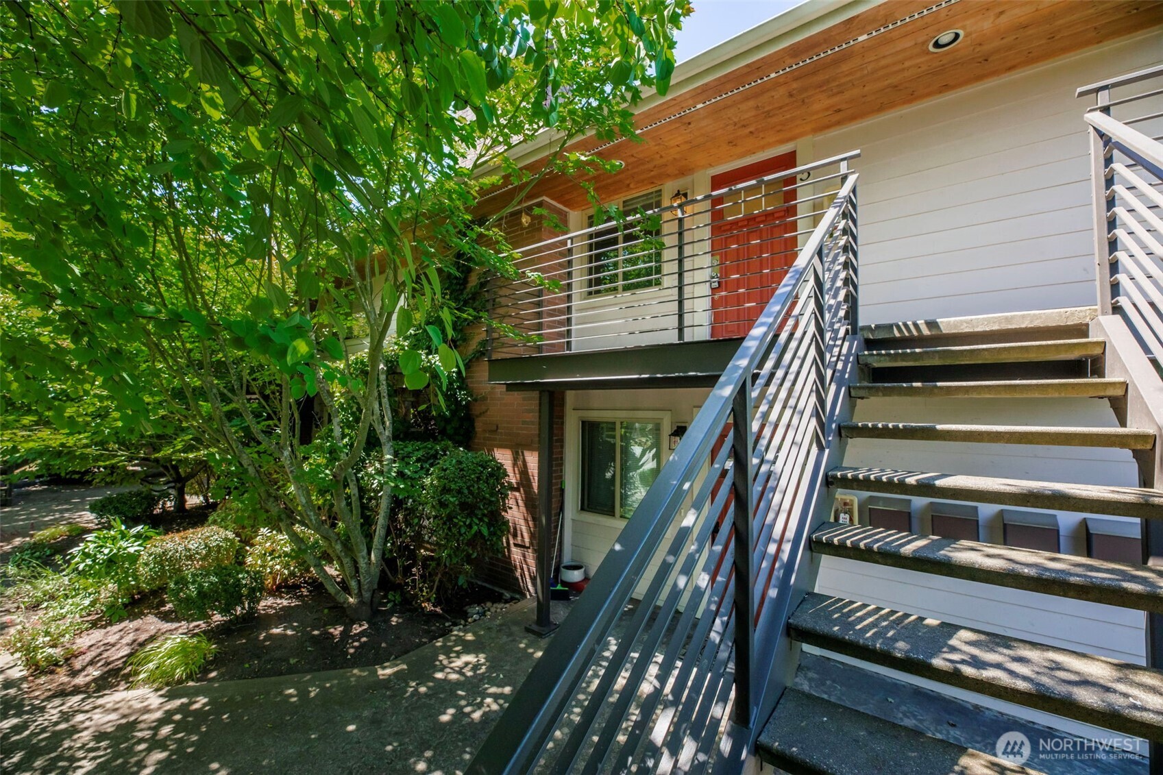 2014 Hoyt Avenue