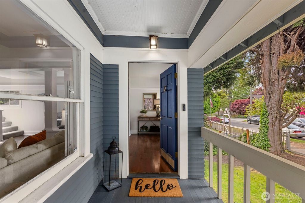 Photo of 4801 SW Dawson Street, Seattle, WA 98136 (MLS # 2373825)