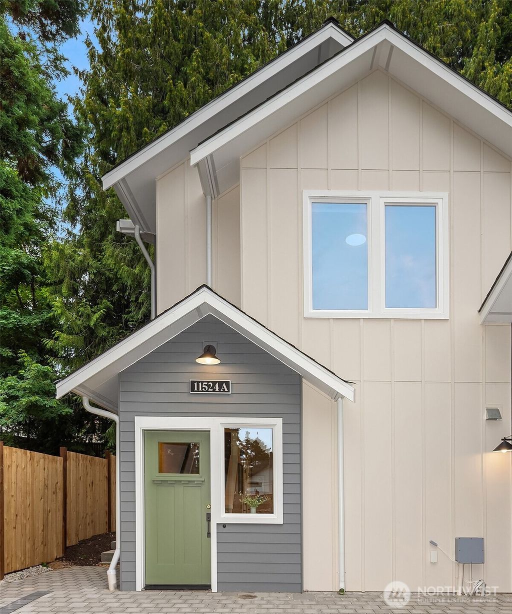 Photo of 11524 38th Avenue NE #A, Seattle, WA 98125 (MLS # 2421757)