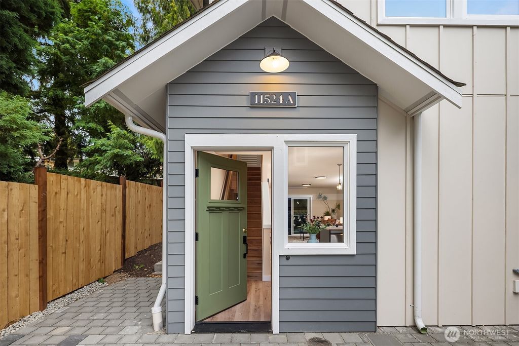 Photo of 11524 38th Avenue NE #A, Seattle, WA 98125 (MLS # 2421757)