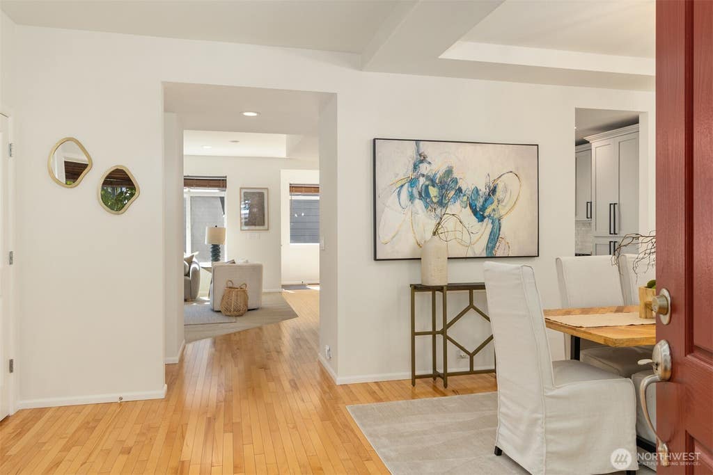 Photo of 3193 NE Marquette Way, Issaquah, WA 98029 (MLS # 2568237)