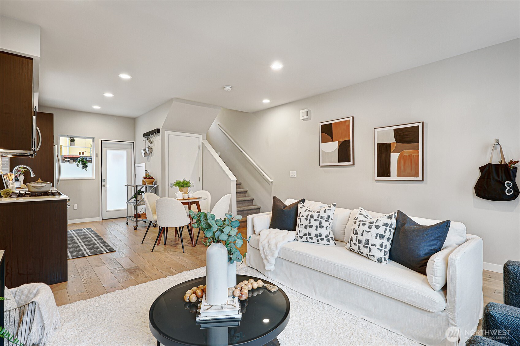 3660 Courtland Place S