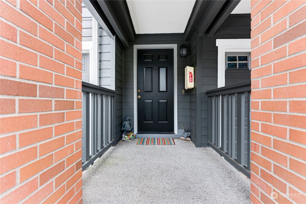 Photo of 4151 248th Court SE #30, Sammamish, WA 98029 (MLS # 2044206)