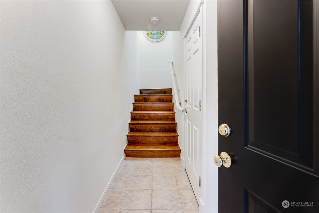 Photo of 4151 248th Court SE #30, Sammamish, WA 98029 (MLS # 2044206)