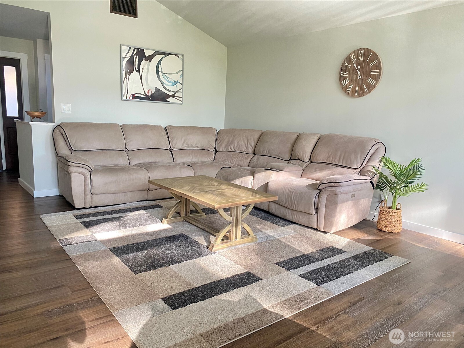 2447 Rocky Point Road NW