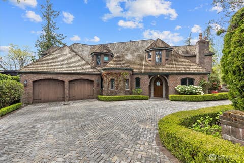 Photo of 4725 W Mercer Way Way, Mercer Island, WA 98040 (MLS # 2547915)