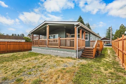 Photo of 120 L Street SE, Auburn, WA 98002 (MLS # 2516419)