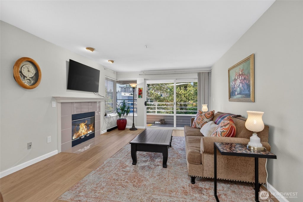 Photo of 2125 California Avenue SW #302, Seattle, WA 98116 (MLS # 2588670)