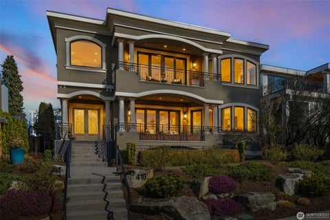 Photo of 410 8th Avenue W, Kirkland, WA 98033 (MLS # 2595565)