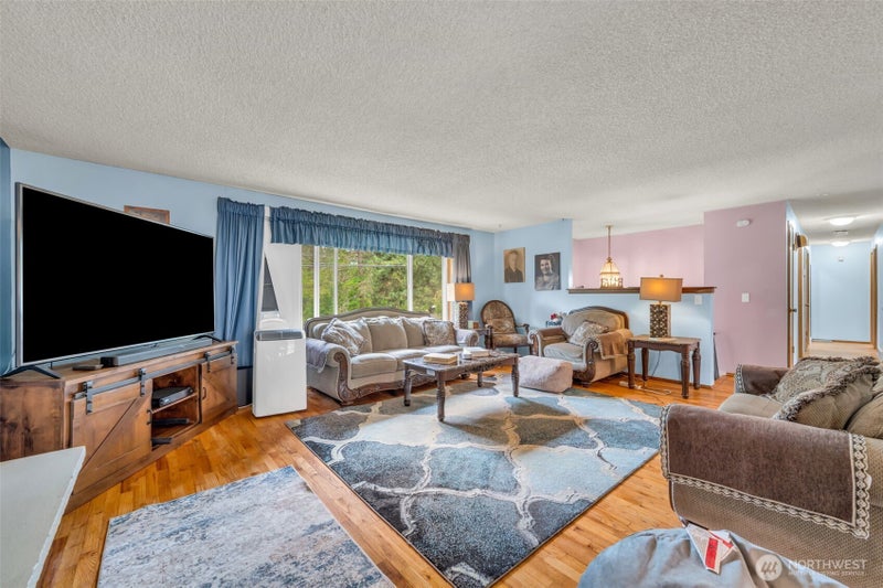 302 N 188th Street