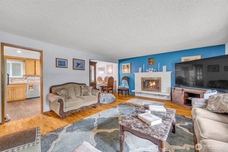 302 N 188th Street