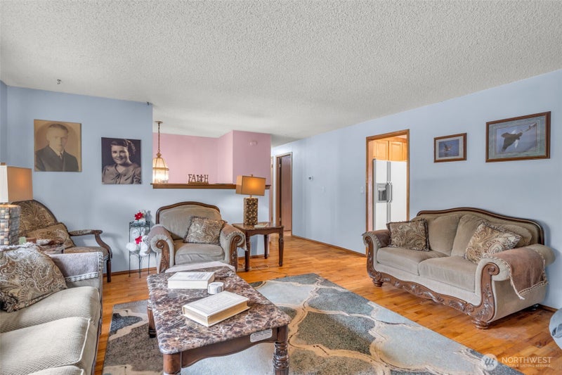 302 N 188th Street