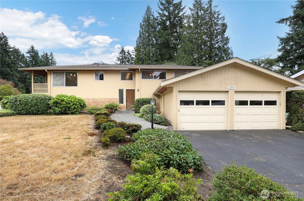 Photo of 12575 SE 52nd Street, Bellevue, WA 98006 (MLS # 2397573)