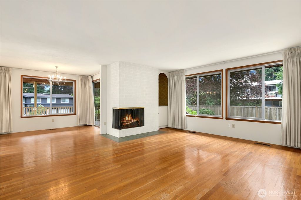 Photo of 12575 SE 52nd Street, Bellevue, WA 98006 (MLS # 2397573)
