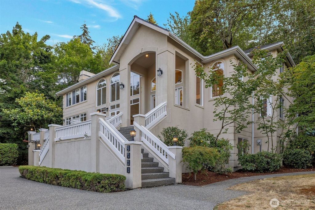 Photo of 9701 SE 5th St ST, Bellevue, WA 98004 (MLS # 2557024)