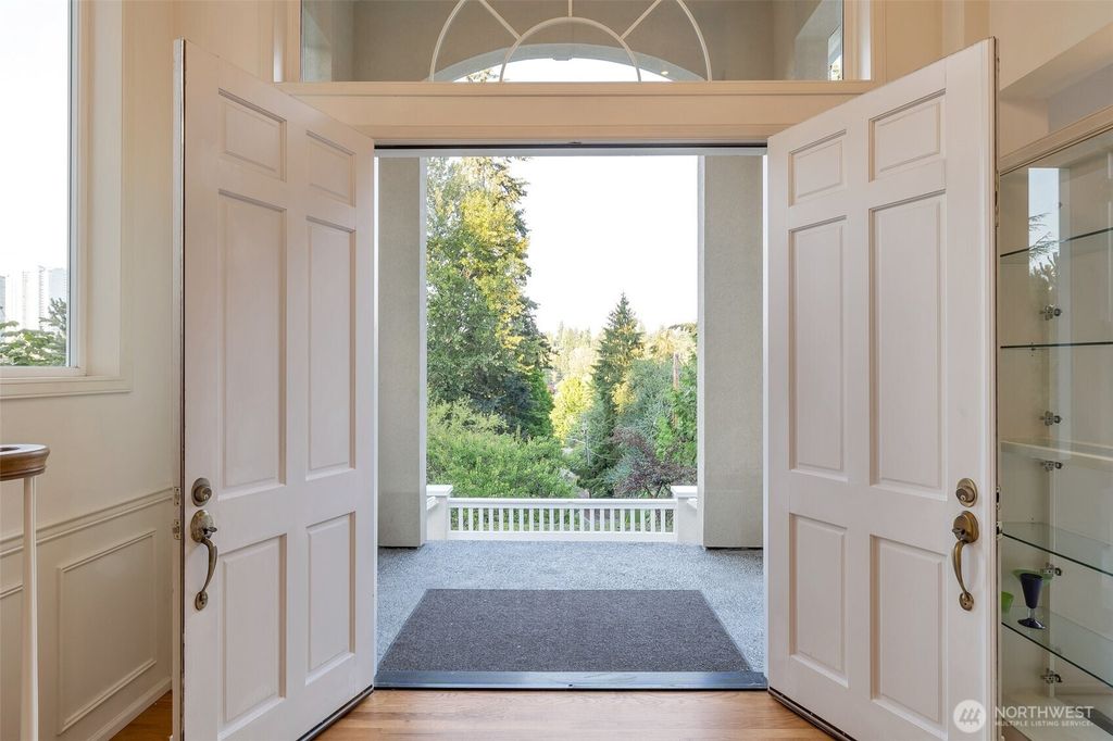 Photo of 9701 SE 5th St ST, Bellevue, WA 98004 (MLS # 2557024)